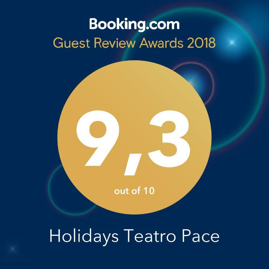 Holidays Teatro Pace Roma Esterno foto
